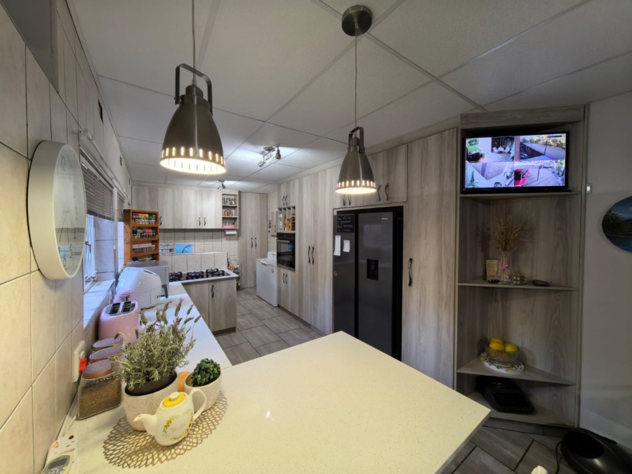 3 Bedroom Property for Sale in Rhodesdene Northern Cape